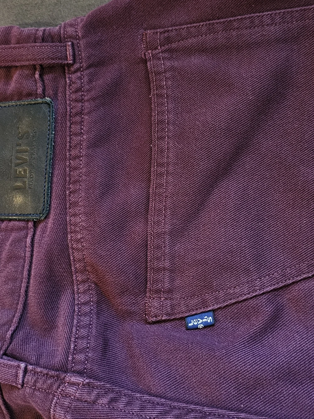 Levi's Blue Tab Made & Crafted Men's Micro Corduroy Burgundy Chinos sz 32 x 32